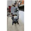 Image 4 : Mastercraft 7 1/2" Tabletop Band Saw, 1/3 HP, 120V, 1700 RPM