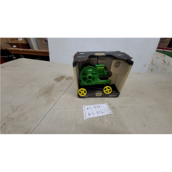 Ertl 1/6 Scale Die-Cast John Deere Model "E" 1930s Vintage Gasoline Engine Replica