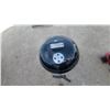 Image 2 : Weber Original Kettle Charcoal Grill with Wheels and Grill Brush