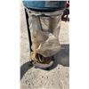 Image 5 : Mastercraft Dust Collector, Model 55-0045-4, 120V, 60Hz, 9.0A, 1HP, & Hose, Not Tested