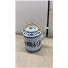 Image 3 : Chinese Jingdezhen Blue and White Porcelain Tea Set with Teapot, Four Cups, and Woven Basket.