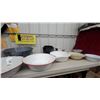 Image 8 : Vintage Graniteware Speckled Enamel Stockpot with Nested Enamelware Pieces