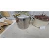 Image 5 : Stainless Steel Stockpot, Beige Enamelware Pot and White Enamelware Pot, All with Lids