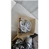 Image 4 : Chrome-Plated Two-Handle Bathroom Faucet Set with Cross Handles and Flexible Supply Lines Dust