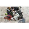 Image 2 : Pallet Lot of Small Engines, Briggs & Stratton 206cc & 3.5HP Engines, Powermate 6HP Engine
