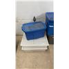 Image 2 : 7 Polly Totes with Lids