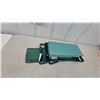 Image 2 : Folding 2-in-1 Garden Kneeler and Seat with Padded Kneeling Surface and Fabric Pouch