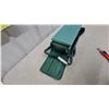Image 4 : Folding 2-in-1 Garden Kneeler and Seat with Padded Kneeling Surface and Fabric Pouch
