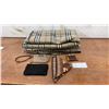 Image 1 : 3 Coin Purses, Small Brown and Blue Bandanna and Burberry Style Blanket