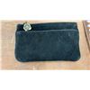 Image 2 : 3 Coin Purses, Small Brown and Blue Bandanna and Burberry Style Blanket