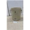 Image 1 : Medalta Potteries Ltd. 5 Imperial Stoneware Crock & Wire Handles