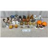 Image 1 : Assortment of Ceramic Novelty Salt and Pepper Shakers, Animal Figurines and More
