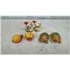 Image 5 : Assortment of Ceramic Novelty Salt and Pepper Shakers, Animal Figurines and More