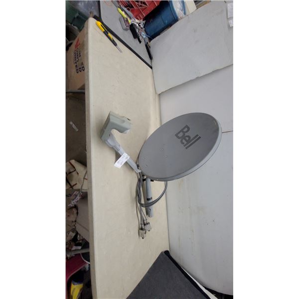 Bell Satellite TV Dish Antenna with Multi-Output LNB Receiver