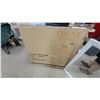 Image 4 : 2x White-Framed Wall Mirror, Model C8170A-050 35 x 39"