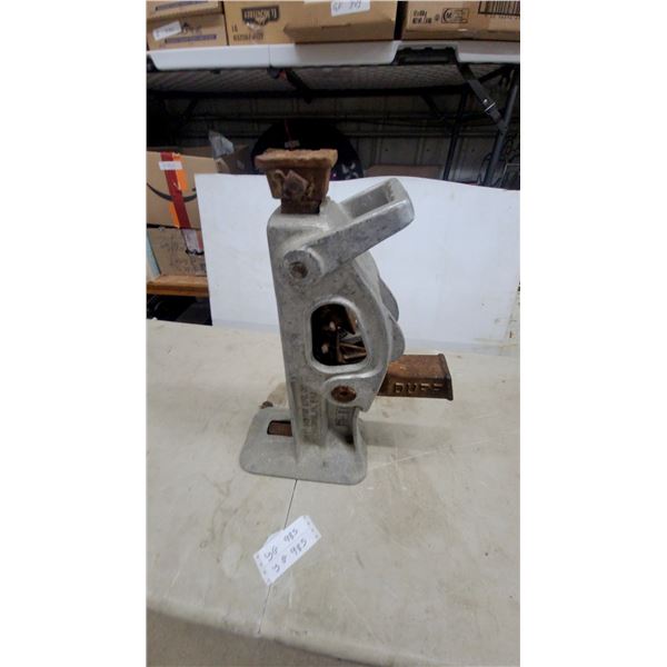 Vintage Duff Manufacturing Co. No. 117 Mechanical Ratchet Track Jack, Model K-4493 Aluminum 15 Ton
