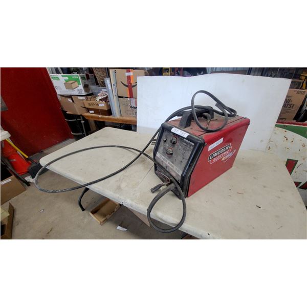 Lincoln Electric MIG Pak 15 MIG Welder with Adjustable Control Panel and Welding Leads