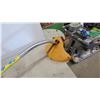 Image 5 : Stihl FS 38 Gas-Powered String Trimmer
