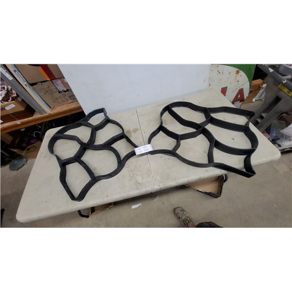 Pair of Black Plastic DIY Garden Path Maker Molds for Concrete Stepping Stones