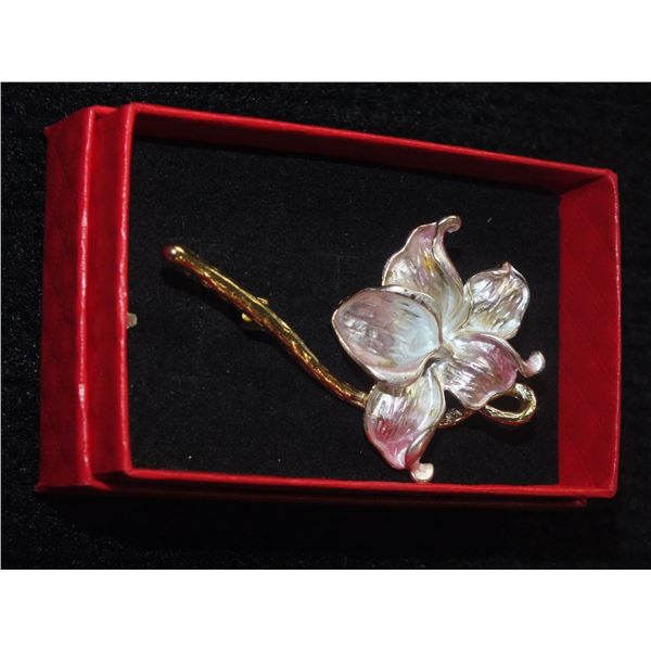 Lotus Flower Knot Brooch