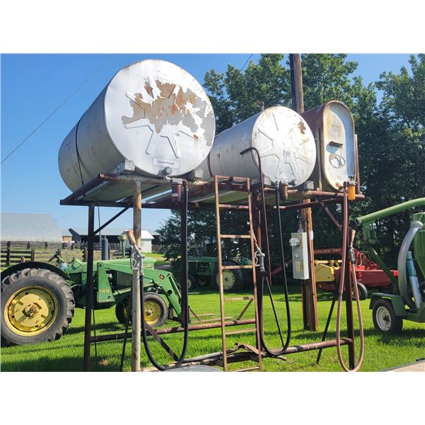 500-gal single fuel tank, 300-gal single tank & oval tank c/w stand, Buyer responsible to load
