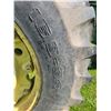 Image 12 : JD 3020 gas tractor, 65HP. 8 spd c/w 148 loader with forks & bucket, Replaced steering valve( 2025).