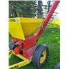 Image 10 : Farm King #180 PTO roller mill. Like new. One owner, shedded. SN 70629. Note: There is a roller mill