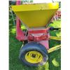 Image 4 : Farm King #180 PTO roller mill. Like new. One owner, shedded. SN 70629. Note: There is a roller mill