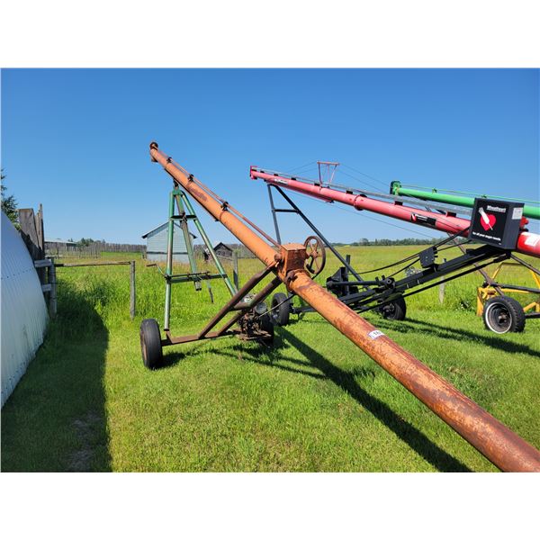 6" Robin approx. 24ft auger. 5HP gas engine. Been sitting for a while