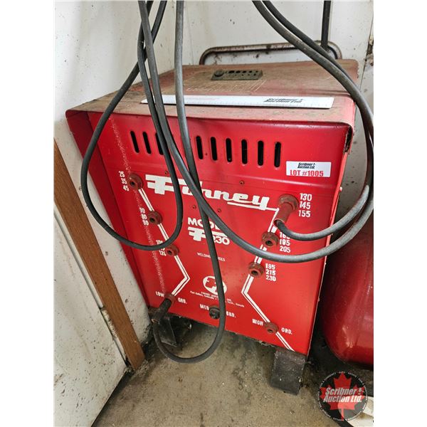 Arc Welder : Forney Model 230 (Measures: 31"H x 19"W x 21"D)
