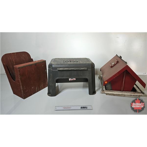 Grouping : Bird Feeders & Rubbermaid Toolbox Step Stool