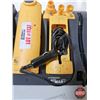 Image 7 : (2) Cordless Air Pumps (12v Battery Operated) - Tire Pump - Inflatable Pump