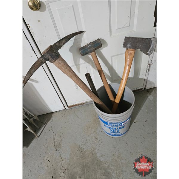 Grouping : Axe; Sledge Hammer; Pick Axe; Pail