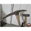 Image 2 : Grouping : Axe; Sledge Hammer; Pick Axe; Pail