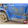 Image 32 : GRAIN TRUCK : 1974 GMC C5000 : 2-Ton : 12ft Box & Hoist