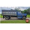 Image 4 : GRAIN TRUCK : 1974 GMC C5000 : 2-Ton : 12ft Box & Hoist