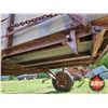 Image 11 : DIAMOND Chaff Wagon : Box Measures (73-1/2" x 99")