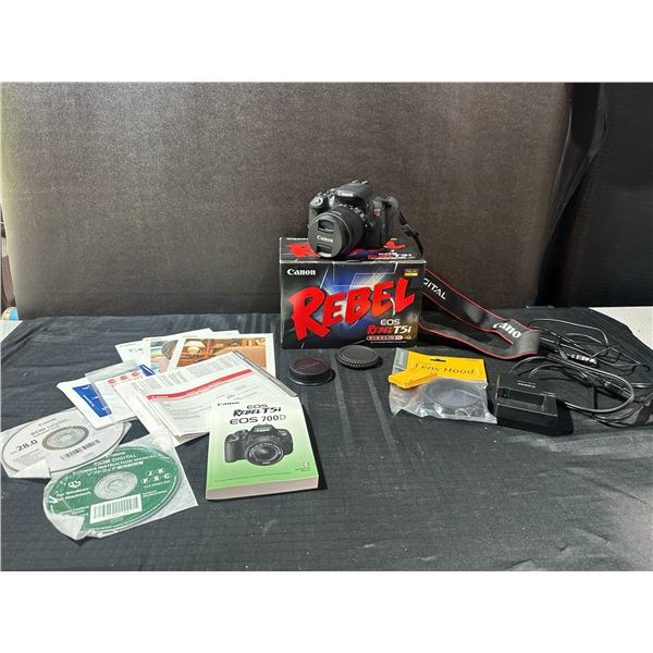 Canon EOS Rebel T5i DSLR Camera Kit