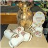 Image 1 : Hitori Potteries Bone China Mugs and Vase