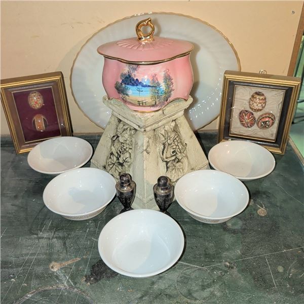 Decorative Ceramics and Metalware Lot