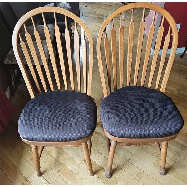 4 Wooden Dining Chairs with Cushions