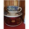 Image 3 : Porcelain Teacups and Saucers