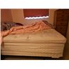 Image 6 : Bedroom Furniture Set With Queen Bed