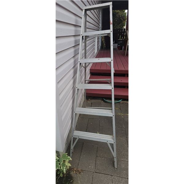 Metal Folding Step Ladder