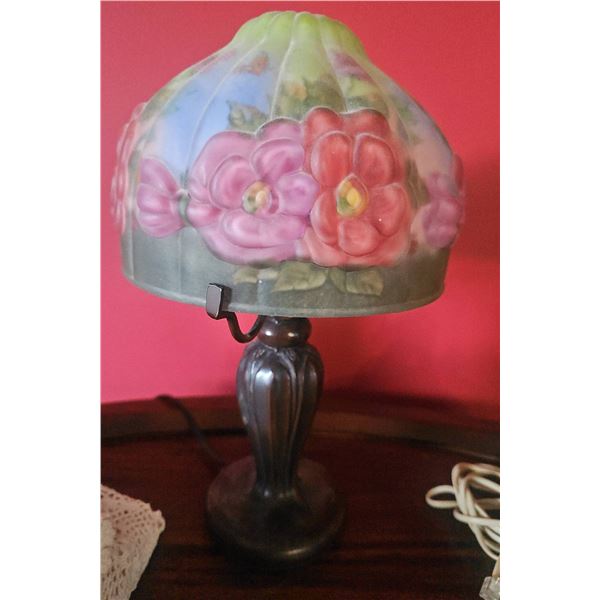 Hand-Painted Glass Floral Table Lamp