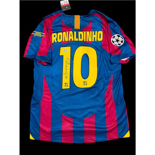 RONALDHINO SIGNED FC BARCELONA SOCCER JERSEY - BECKETT COA