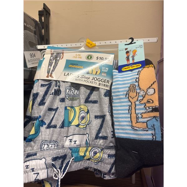 Minions Ladies Sleep Jogger Pajamas L/G & 2 Beavis and Butt-Head socks