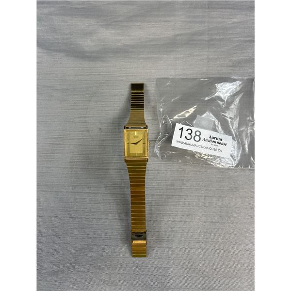 A Vintage Seiko Quartz Wristwatch Needs Battery Untested