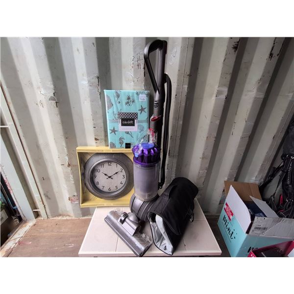 Dyson DC43 Upright Vacuum Bundle