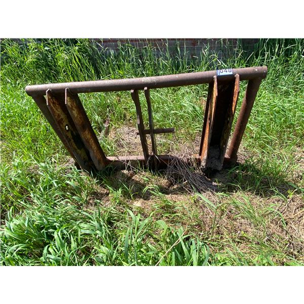 2-prong bale fork